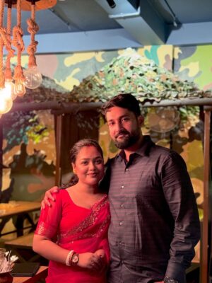 Moumita Tiya Mukherjee Instagram - No nojor 🧿🧿❤️❤️
#photo #couple #couples #viral #instagram
