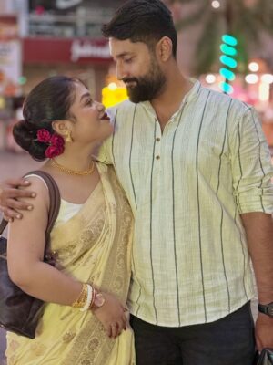 Moumita Tiya Mukherjee Instagram - No nojor 🧿🧿❤️❤️
#photo #couple #couples #viral #instagram