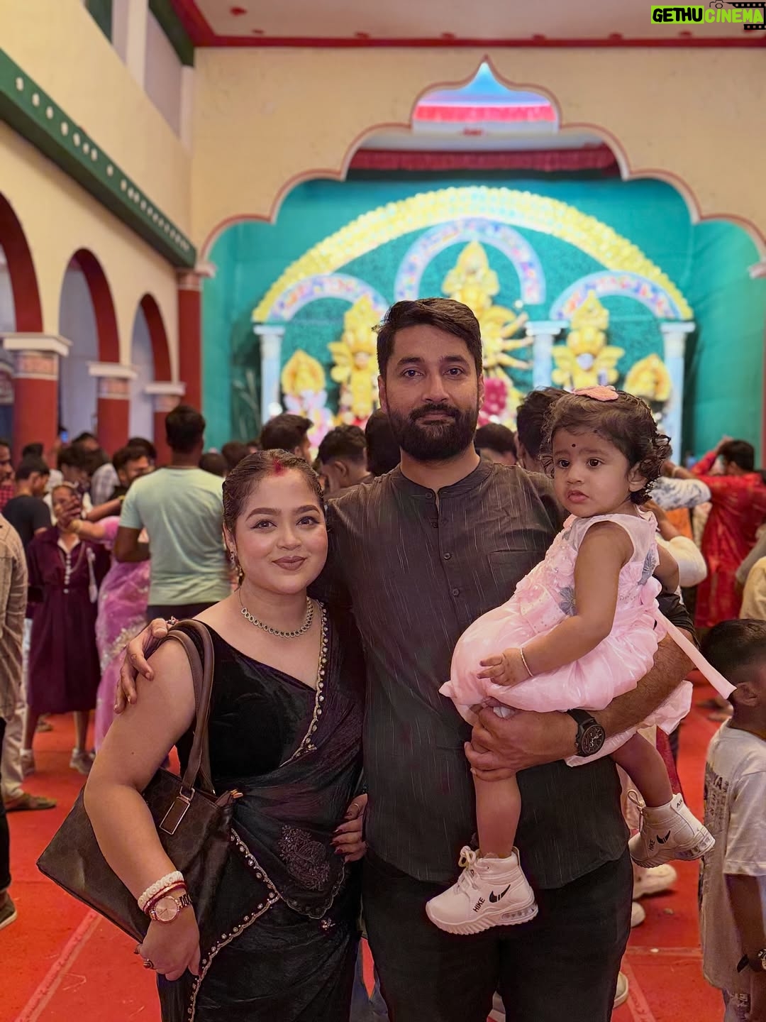 Moumita Tiya Mukherjee - 380 Likes - No nojor 🧿🧿❤️❤️ 

#photo #couple #couples #viral #instagram