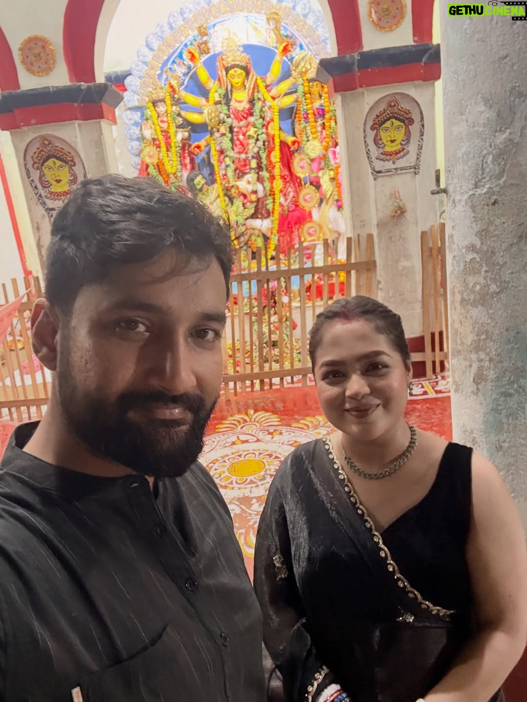 Moumita Tiya Mukherjee - 380 Likes - No nojor 🧿🧿❤️❤️ 

#photo #couple #couples #viral #instagram