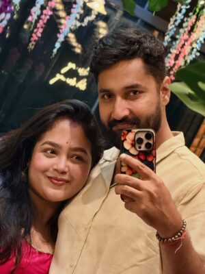 Moumita Tiya Mukherjee Instagram - No nojor 🧿🧿❤️❤️
#photo #couple #couples #viral #instagram