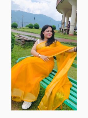 Moumita Tiya Mukherjee Instagram - ✨ PURE ORGANZA BANARASI ✨
Booking number is 8836388043 📩