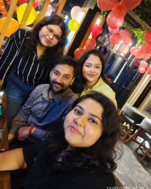 Moumita Tiya Mukherjee Instagram - Love me like you do 🧿😌❤️
#reels #viral #viralvideos #reelsinstagram #post