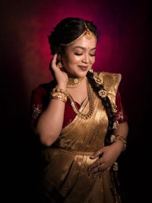 Moumita Tiya Mukherjee Instagram - Class Demo On South Indian Look❤️
She: @moumita.tiya
Hair: @shawsarita26
Camera: @sweet98_ani