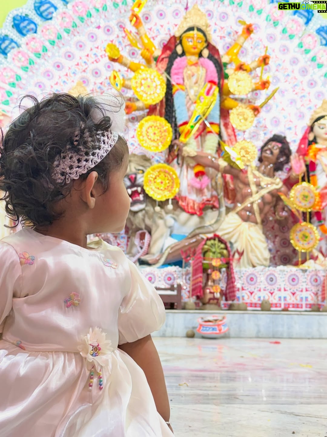 Moumita Tiya Mukherjee - 700 Likes - আমাদের ষষ্ঠী ❤️❤️🧿🧿 

#photo #pujo #durgapujo #sosthi #sosthisorted❤️ #mregankana #viral