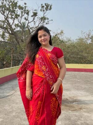 Moumita Tiya Mukherjee Instagram - শীতের দুপুর 🌸😌
#reel #photo #saree