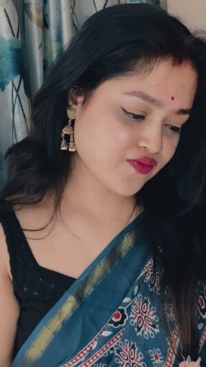 Moumita Tiya Mukherjee Instagram - Onkdin por 🙈🙈🙈
#reels #viral #instagram #reelsinstagram #reelitfeelit #viralvideos #bengali