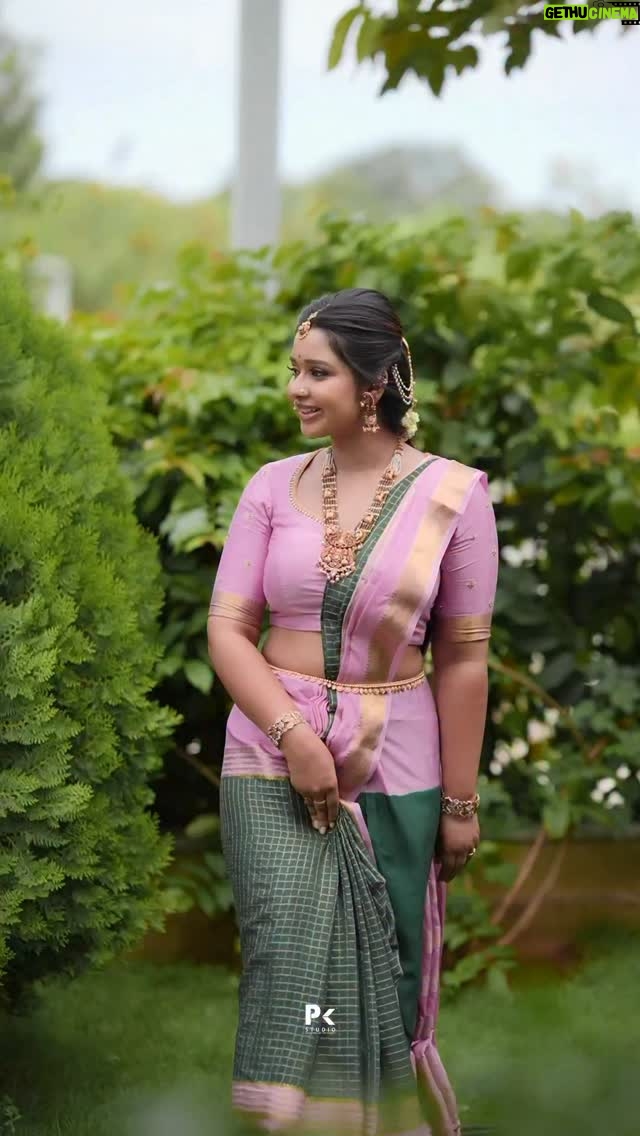 Mouna Guddemane - 58K Likes - Ayyoo shivane ❤️
______________________________________________
Blouse: @versatile_design_studio 
Styling: @savitha_reddy 
Saree: @sri_sai_mysore_silks 
Jewellery: @desilverstudioblr 
MUA: @makeup_by_manju_ 
Hairdo: @makeover_with_manjula_ 
VC: @pkstudiophotography 
.
.
.
.
#mouna #mouna_guddemane #charu #instadaily #saree #foryou #instagood #fyp #trending #kannada