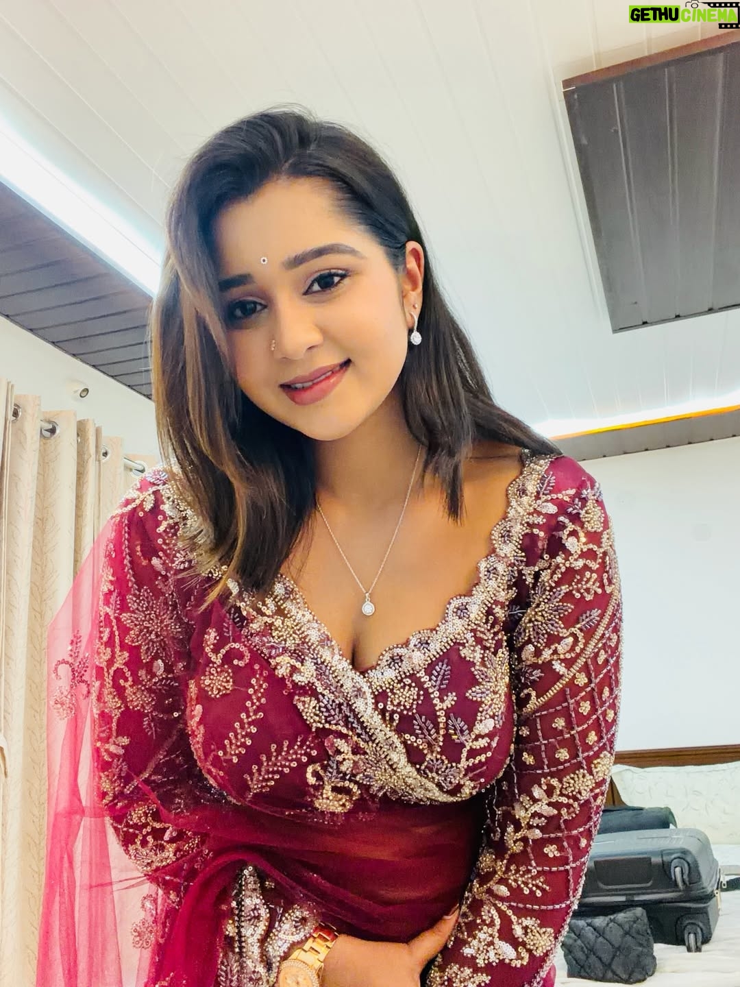 Mouna Guddemane - 46.7K Likes - I don’t seek approval. I own presence.✨
______________________________________________
Outfit: @rentyourlook_by_chandangowda 
  @chandangowda_official