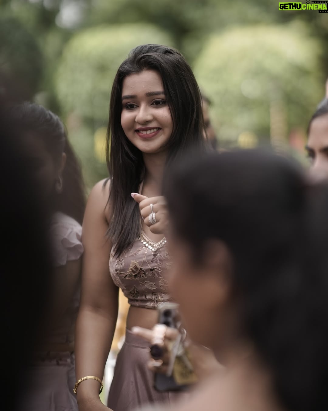 Mouna Guddemane - 258.9K Likes - “At my best friend’s wedding, I’m the chief laughter officer.”😂♥️
PC: @vivahatantra 
____________________________________________
#mouna #mouna_guddemane #madve #bestfriendsforever #charu #mehandi #instagram #instagood #instadaily #love #dance