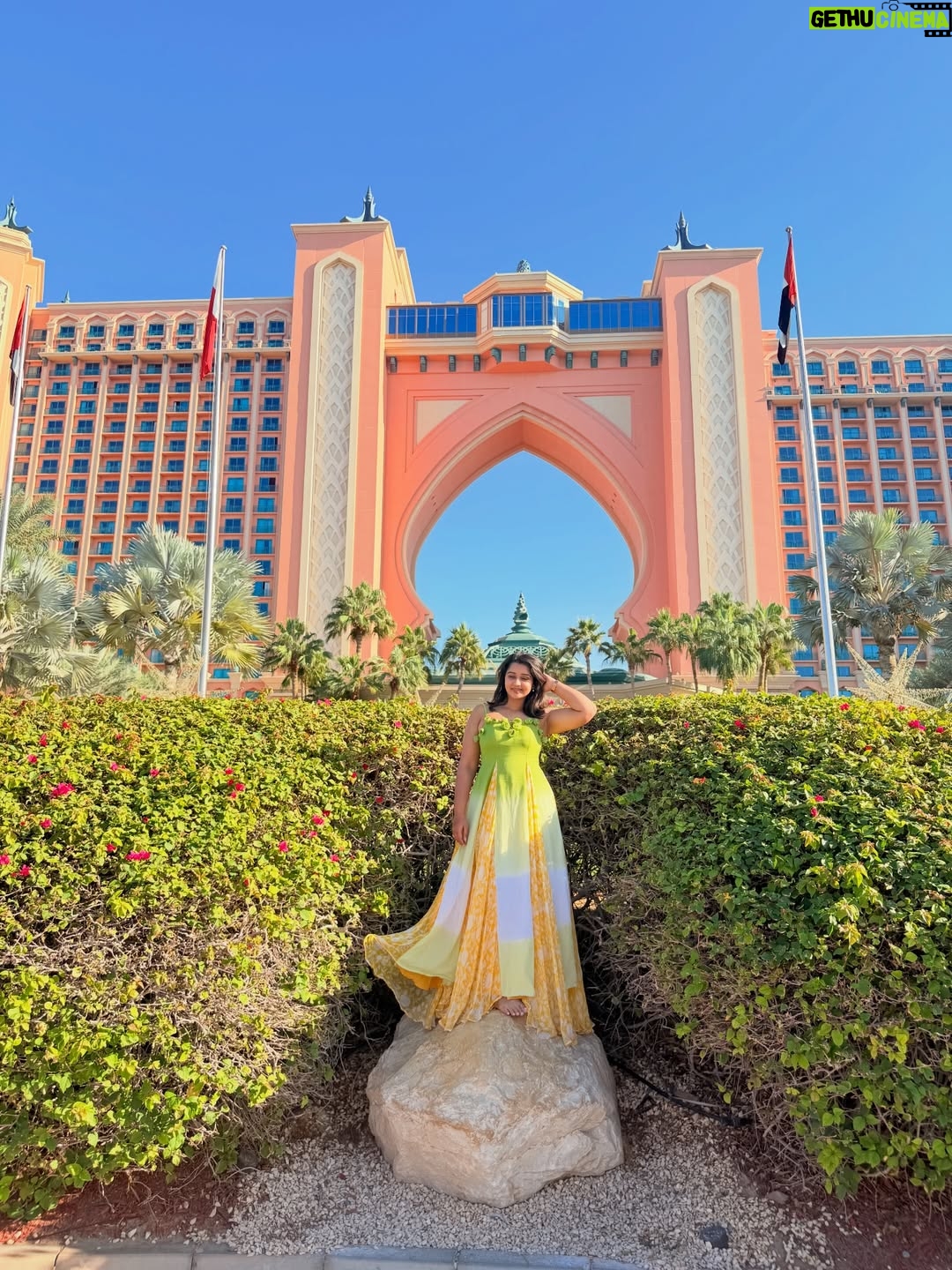 Mouna Guddemane - 36.1K Likes - Royal mood activated.❤️🦋
.
.
.
.
.
#mouna #dubai #vacation #instagram #fyp