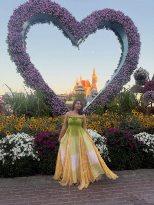 Mouna Guddemane Instagram - Royal mood activated.❤️🦋
.
.
.
.
.
#mouna #dubai #vacation #instagram #fyp