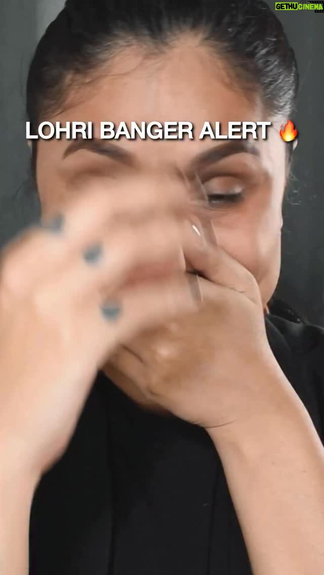 Mukul Richards - 2.3K Likes - WAIT FOR THE TRANSITION 😭🔥
Lohri vibes   Punjabi swag = mood for the season 💃🏽✨
If this song didn’t make you wanna dance, I don’t trust you 😌

Tag your Punjabi bestie 🧿
Comment 🔥 if you felt this glow-up
Save this for festive makeup inspo 💄

#LohriLook #PunjabiVibes #TransitionReel #browngirlglow #MakeupTransformation