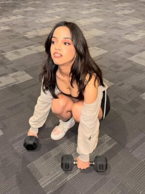 Muskan Karia Instagram - pookie at the jim🎀
#gym #gymgirl