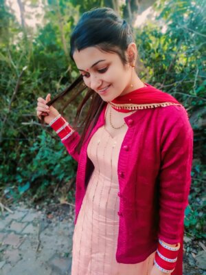 Muskan Thakur Instagram - 😍❤️😍
#ootd #punjabi #himachali #suit #girl #viral #trending #explore #muskan____thakur