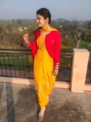 Muskan Thakur Instagram - 😍🧡😍
#ootd #punjabi #himachali #suit #girl #viral #trending #explore #muskan____thakur