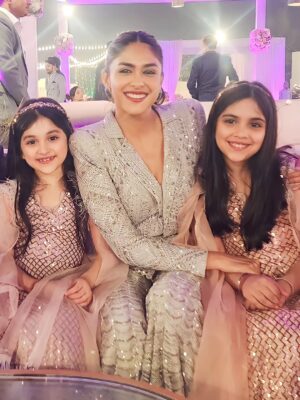 Myra and Kiara Instagram - Being together in moments that feel like magic.
Our sunshine M @mrunalthakur 🥹🤍💫✨️