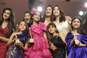 Myra and Kiara Instagram - With #mystarkids
#juniormissindia