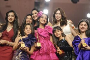 Myra and Kiara Instagram - With #mystarkids
#juniormissindia