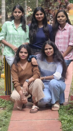 N S Manasa Gowda Instagram - Husky Dance 💃🏻with gang✨

#nsmanasagowda_official_ 
#tag #raitha #mandya #nature #viral #reelkaro #share #reelkarofeelkaro #love #viralreels #insta #support #followmefollowyou #instalove