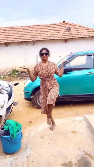 N S Manasa Gowda Instagram - Trending✨😂

#nsmanasagowda_official_ 
#tag #raitha #mandya #nature #viral #reelkaro #share #reelkarofeelkaro #love #viralreels #insta #support #followmefollowyou #instalove #trendy #trend #viralvideos