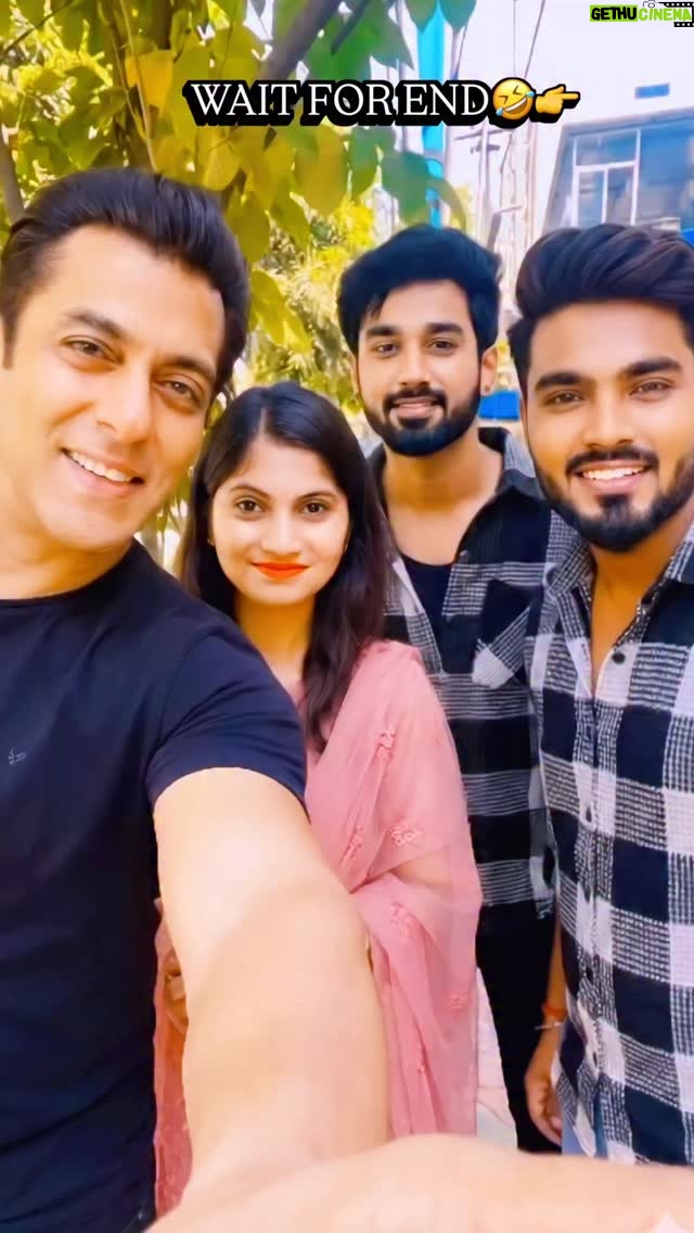 N S Manasa Gowda - 562 Likes - ನಿಮ್ದುಕೆ ಹಿಂದಿ ಮಾತಾಡಕೆ ಬರ್ತದೆ 🤣 #thrillingtalkies #kannadacomedy #teamthrillingtalkies