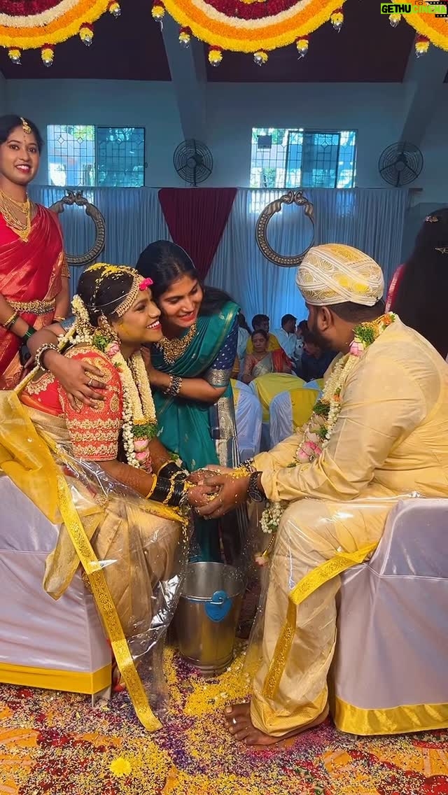 N S Manasa Gowda - 8.5K Likes - Happy Marriage Life Friendu🫂🥰

#nsmanasagowda_official_ 
#tag #raitha #mandya #nature #viral #reelkaro #share #reelkarofeelkaro #love #viralreels #insta #support #followmefollowyou #instalove #trendy #trend #viralvideos #marriage