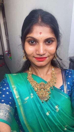 N S Manasa Gowda Instagram - Old is always gold✨😀

#nsmanasagowda_official_ 
#tag #raitha #mandya #nature #viral #reelkaro #share #reelkarofeelkaro #love #viralreels #insta #support #followmefollowyou #instalove #trendy #trend #viralvideos