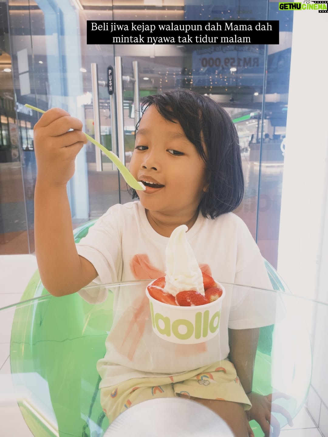 Nadia Aqilah - 867 Likes - Bayu’s chicken pox diaries and my new found love for daun semambu 🥹 Pertama kali jaga orang chicken pox (sama je perangai tak macam sakit pun 😂) but grateful this happens when I’m on my year end break 🥹 

Dah it’s a wrap for Bayu’s chicken pox. 5 days yang macam tabib 😂 Senja pulak some day eh 😌 Take care everyone xxx