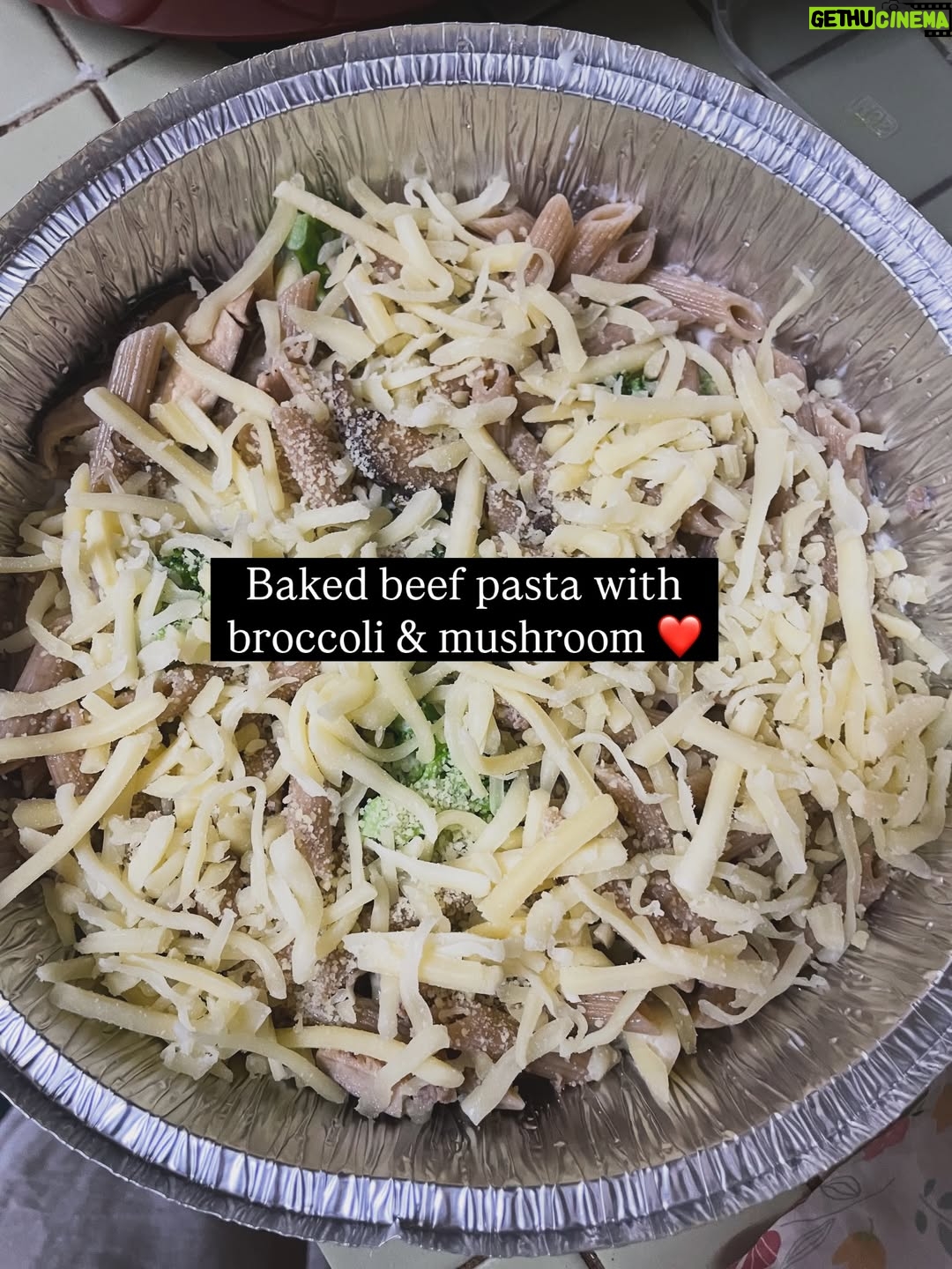Nadia Aqilah - 867 Likes - Bayu’s chicken pox diaries and my new found love for daun semambu 🥹 Pertama kali jaga orang chicken pox (sama je perangai tak macam sakit pun 😂) but grateful this happens when I’m on my year end break 🥹 

Dah it’s a wrap for Bayu’s chicken pox. 5 days yang macam tabib 😂 Senja pulak some day eh 😌 Take care everyone xxx