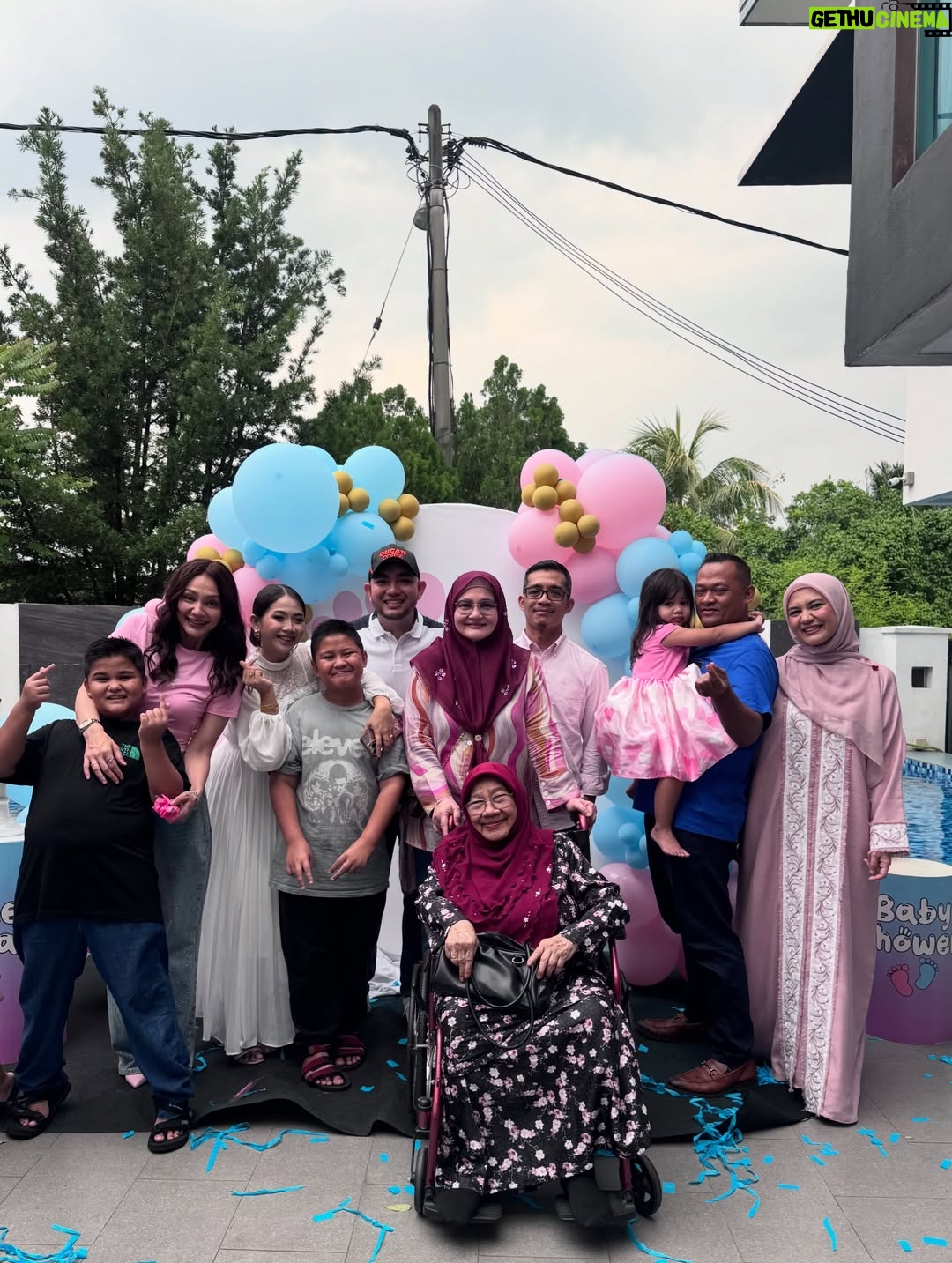 Nadia Brian - 4K Likes - A good life starts with gratitude. YES! ✨🩷

Congratulations adik ku @reifly.brian & @f.yrax 💙👶. Semoga dipermudahkan urusan. 🤲🏻

#NadiaBrian