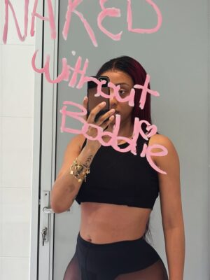 Nadia Nakai Instagram - A @naked.without baddie 😈

SHOP our blush sticks NOW! ☺️

VISIT our Kiosk at Mall of Africa!