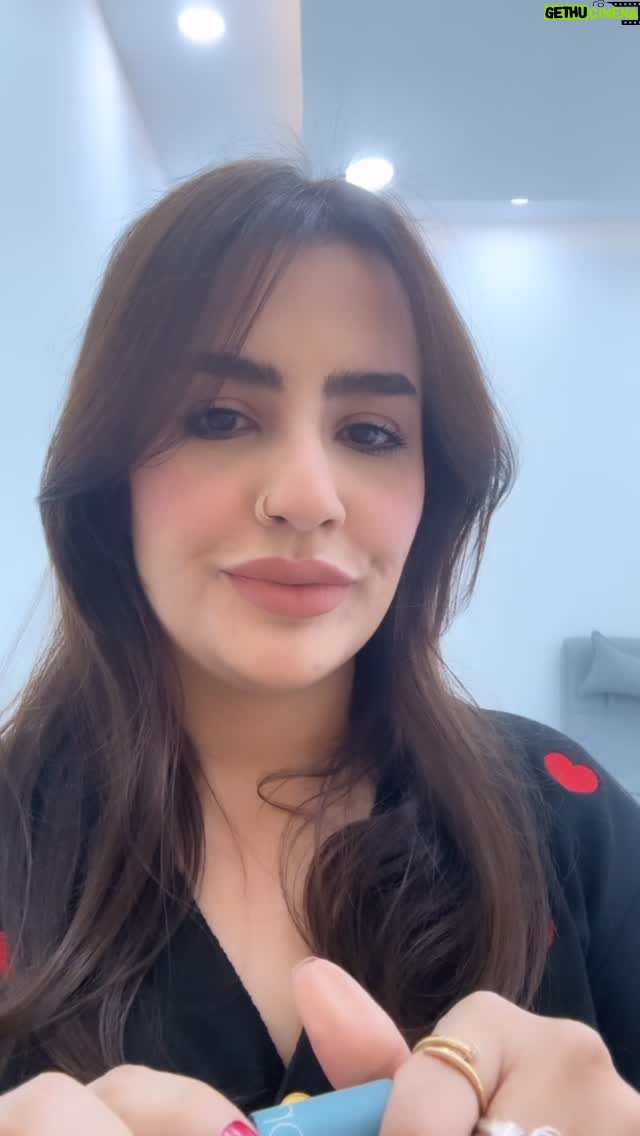 Nadine Das - 141 Likes - Very comfortable, smooth and velvety lipstick with such and amazing shade .
Comment for link to send you the lipstick shade .
#nadinedas #nadineda1242 #explorer #nykaaaffiliates