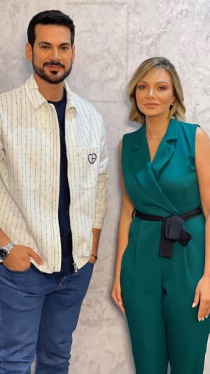 Nadine Tahseen Beck Instagram - غداً الجمعة في #من_القلب الرائعة #نادين_تحسين_بيك
الساعة ١٠ بتوقيت الامارات ٩ بتوقيت السعودية على قناة ابوظبي
@abudhabitv @nadinetahseeinebek