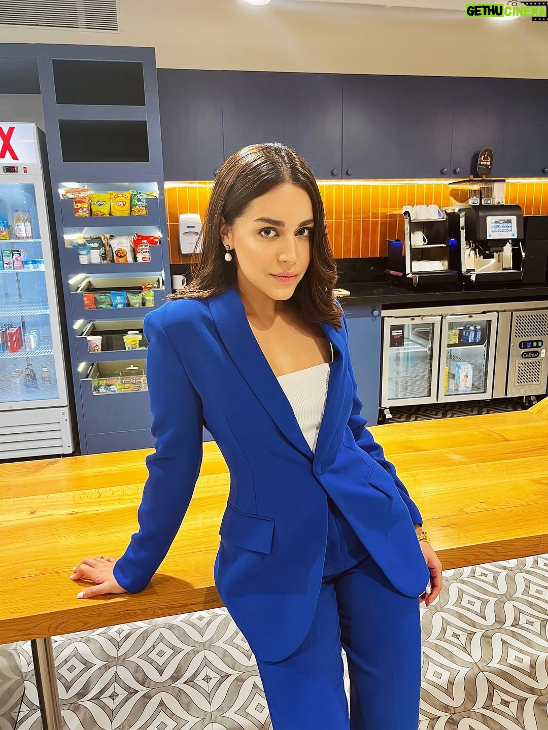 Naila Grrewal - 17.7K Likes - Naila in a whole lot of नीला 💙
.
.
.
.
.
.
.
.
#photooftheday #photography #blue #ootd #thursday #mood #nailagrrewal