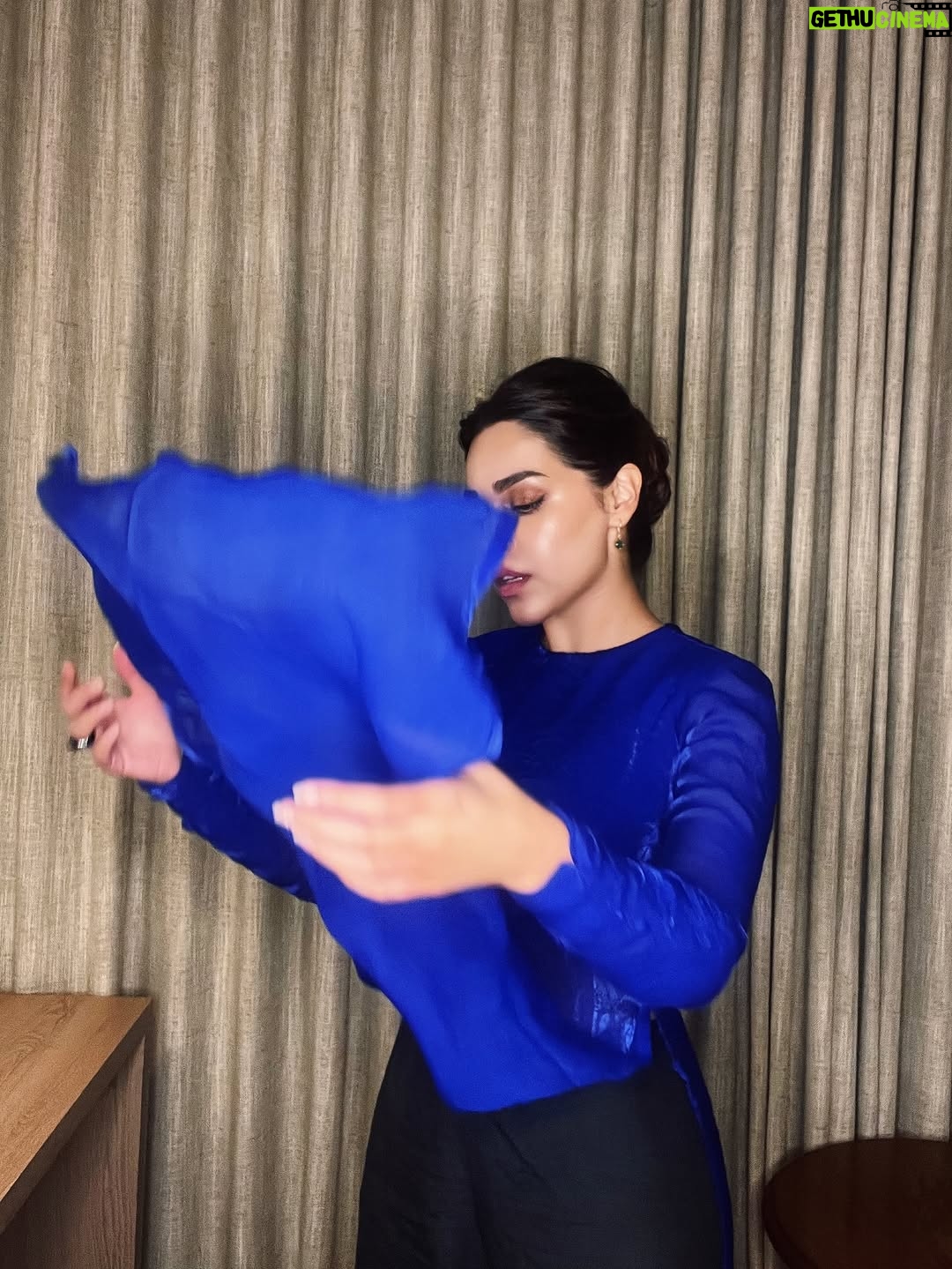 Naila Grrewal - 17.7K Likes - Naila in a whole lot of नीला 💙
.
.
.
.
.
.
.
.
#photooftheday #photography #blue #ootd #thursday #mood #nailagrrewal