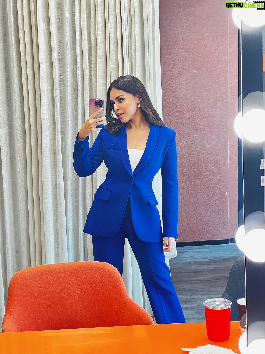 Naila Grrewal - 17.7K Likes - Naila in a whole lot of नीला 💙
.
.
.
.
.
.
.
.
#photooftheday #photography #blue #ootd #thursday #mood #nailagrrewal