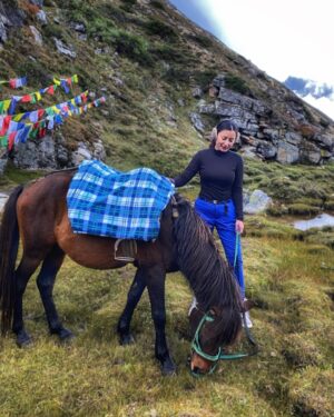 Namrata Shrestha Instagram - “Kancho” the handsome horse 🌼! #gokyo #nepal #horseriding #takecare #dherai #maya #namrataashrestha