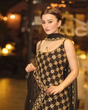 Namrata Shrestha Instagram - Let there be love❤️
Let there be light✨
Let there be hope in the dark of the night... Happy Dipawali 🪔🤍!
Beautiful kurtha by @siwangiofficial.
From the festive collection 2020✨
📸: @gman.foto
Jewelry: @kajalnainafinejewelry #goodmorning #haveagreatday #takecare #dherai #maya #namrataashrestha