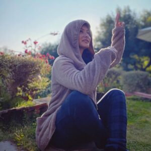 Namrata Shrestha Instagram - Don’t think. Look! 🌼
📸: @saruk_tamrakar 🤍 #goodmorning #haveagreatday #takecare #dherai #maya #namrataashrestha