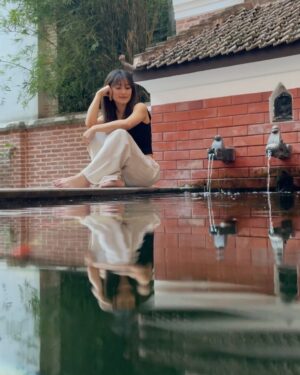 Namrata Shrestha Instagram - Nothing exists until or unless it is observed🐠🌼🤍… #takecare #staysafe #haveagreatday #dherai #maya
On repeat 🎧: Save me now by @arthur_gunn