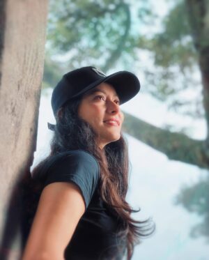 Namrata Shrestha Instagram - Good fiction creates its own reality 🤗🌼🤍…
lol
#happysaturday #takecareofyourself #dherai #maya
🧢 : @nimsdai 🤙