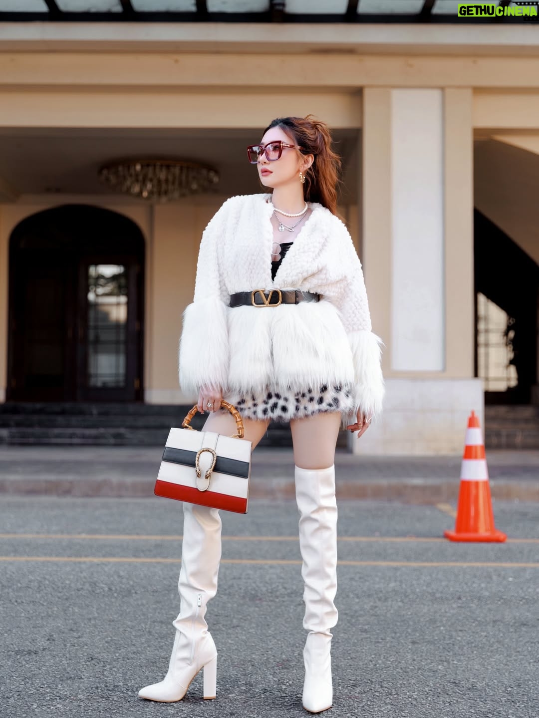 Nan Su Yati Soe - 771 Likes - #happynewyear #fashion #ootd #gucci #valentino #2026