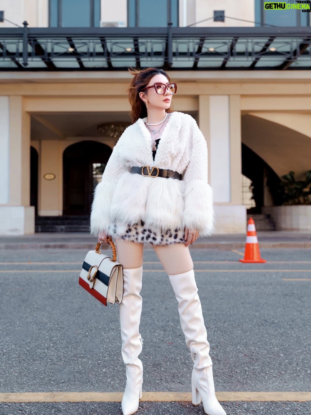 Nan Su Yati Soe - 771 Likes - #happynewyear #fashion #ootd #gucci #valentino #2026