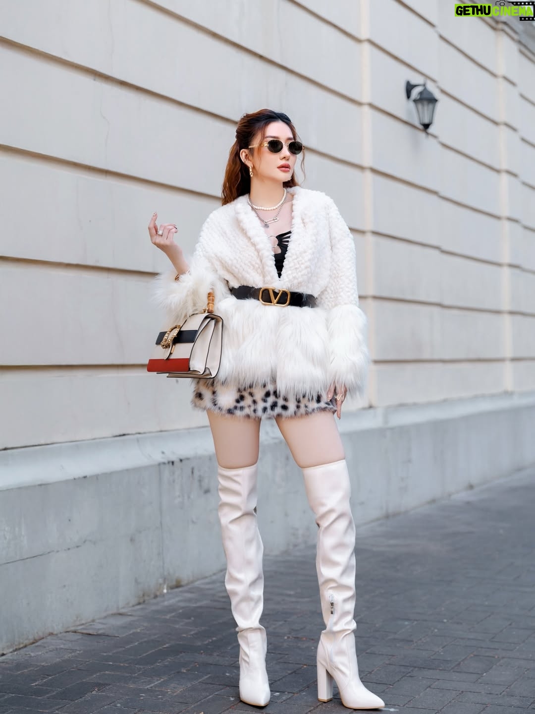 Nan Su Yati Soe - 771 Likes - #happynewyear #fashion #ootd #gucci #valentino #2026