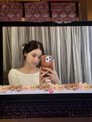 Nancy Jewel McDonie Instagram - ♡