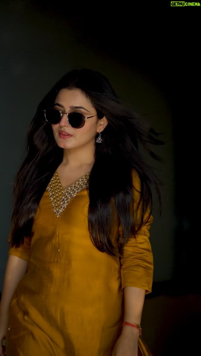 Nandani Sharma - 328.9K Likes - 😉