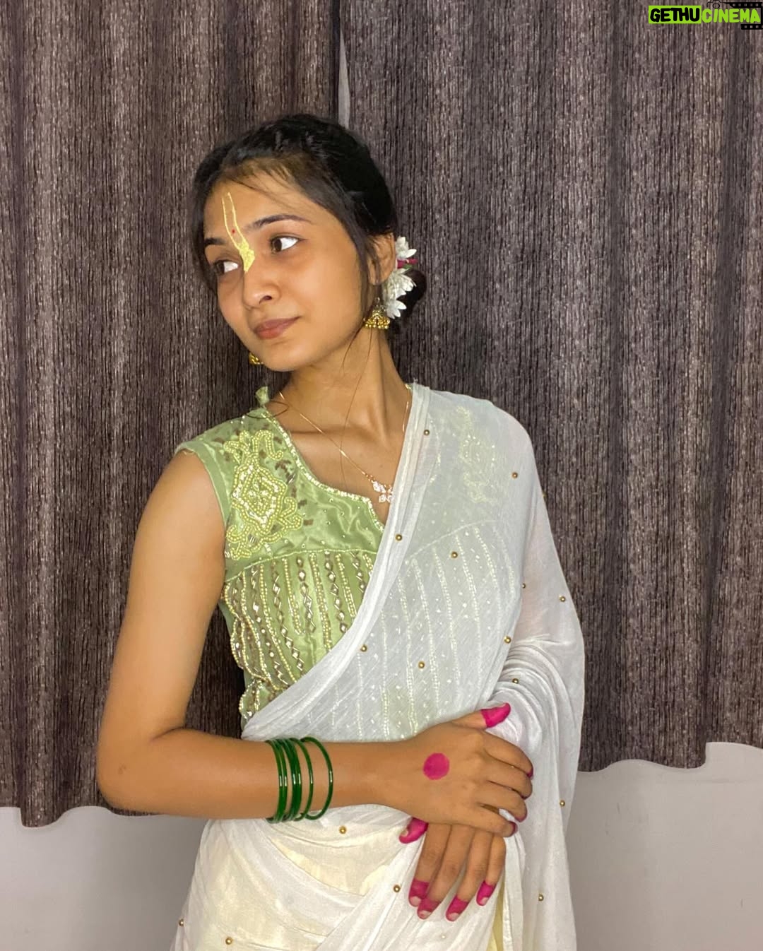 Nandini - 11.3K Likes - 💗राधे-राधे 💗 Tum prem hooo…..💜
