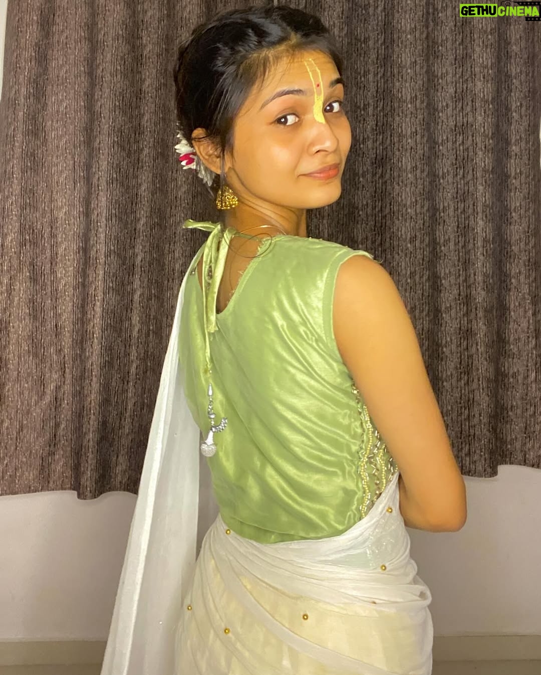 Nandini - 11.3K Likes - 💗राधे-राधे 💗 Tum prem hooo…..💜