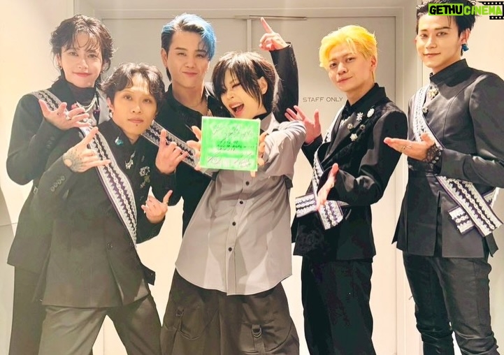 Nano - 1.1K Likes - My last stage of 2025.

MADKID ONE MAN LIVE -BREAKNECK AXCELERATION-

DAY公演にシークレット出演させていただきました！
こんなに早くもSilence Shatterをみんなで初披露できて嬉しい！

一瞬の時間だったけど、最高の時間。
LIN, YUKI, KAZ̶UKI, SHIN, YOU-TA
お疲れ様！
そしてありがとう！
Rock on.